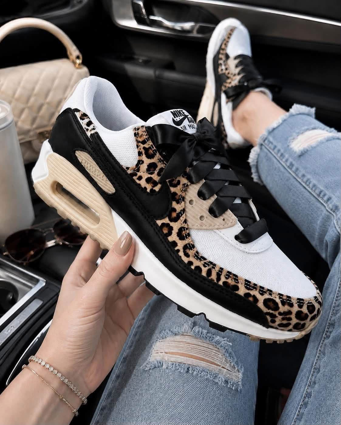 Cheetah bows